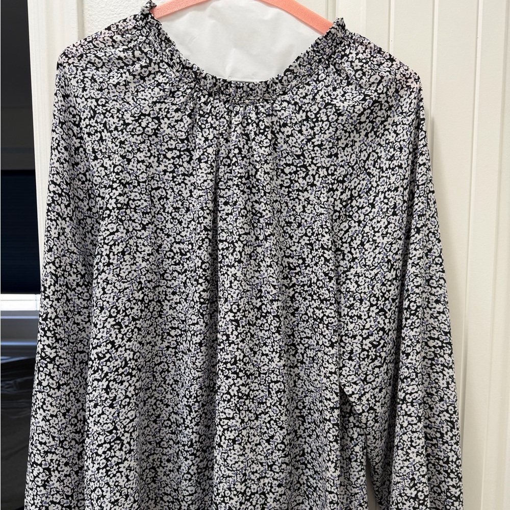 Ann Taylor Factory medium floral blouse